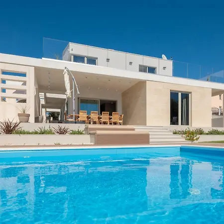 Villa Domino *