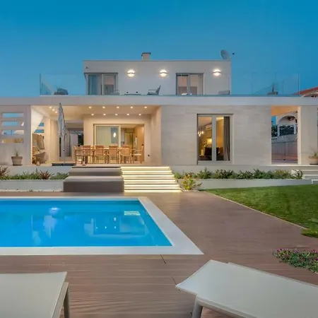 Villa Domino